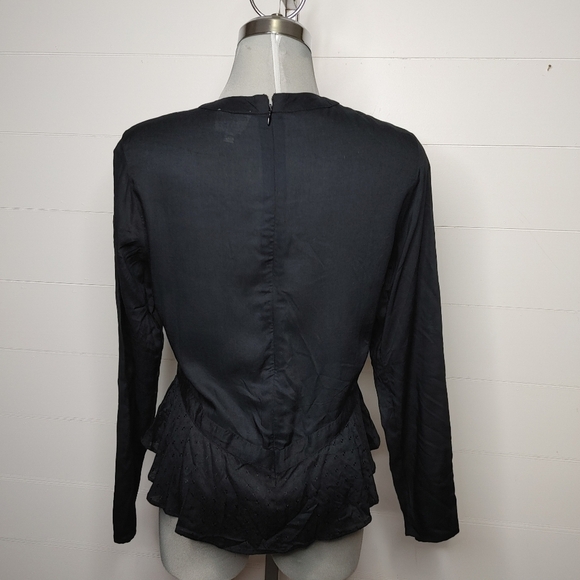 DRA ruffle embroidered blouse size M - Picture 4 of 11